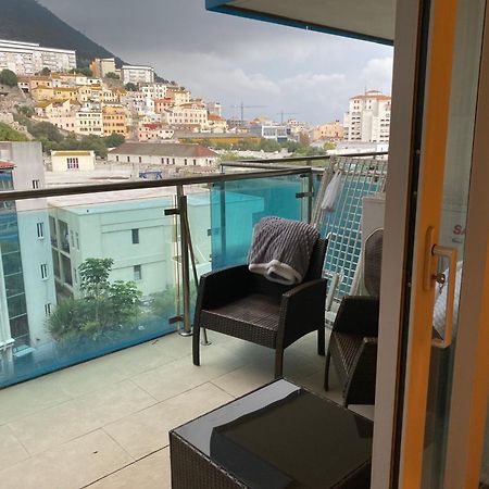 Swimming Pools Apartment In Ocean Village - 2 Bed 2 Bath Rock View Gibraltar Exteriér fotografie