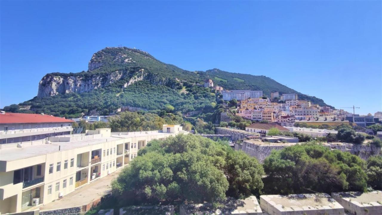Swimming Pools Apartment In Ocean Village - 2 Bed 2 Bath Rock View Gibraltar Exteriér fotografie